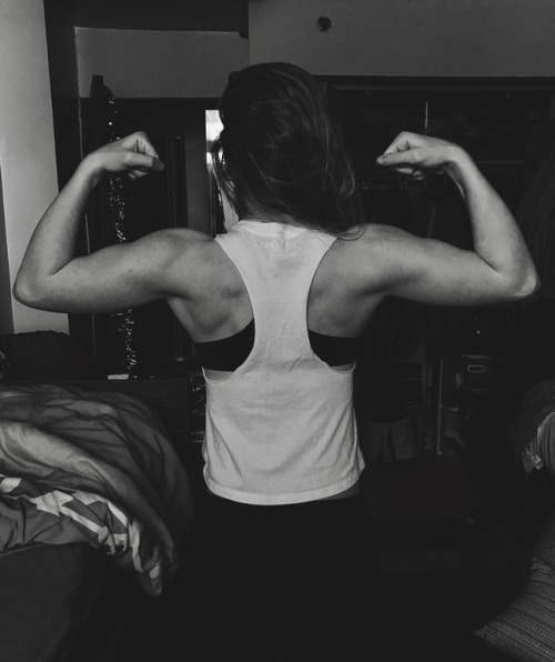 lauraarnxld:I haven’t done much for my back but it’s coming along