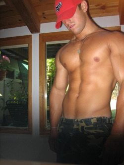 doyoulovemymen:  Chestissimo 