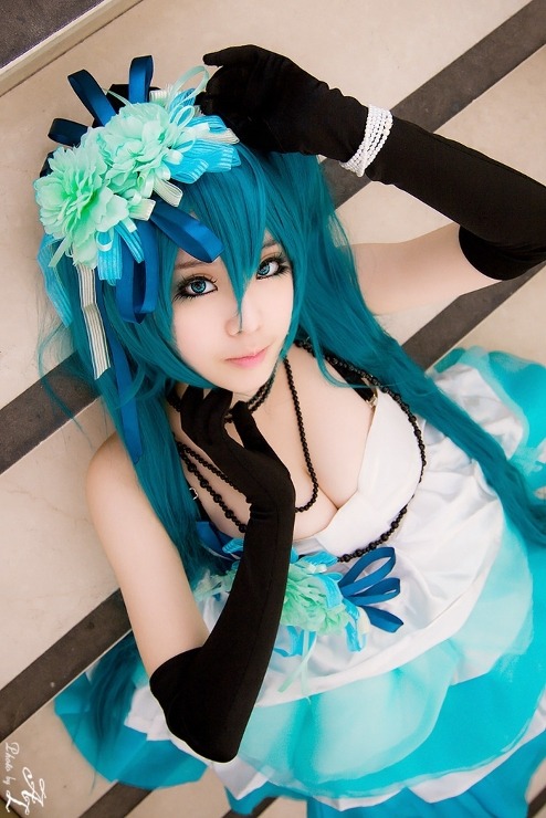 cosplaygirl:  初音ミク(VOCALOID) | NURI - WorldCosplay 