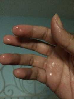 Hear-Me-Explore-Me:  Squirted All Over My Hand Whoops