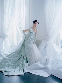 ohthentic:  sendommager:  Vogue US May 2014Fei Fei Sun in Alexander McQueen photographed by Tim Walker  Oh