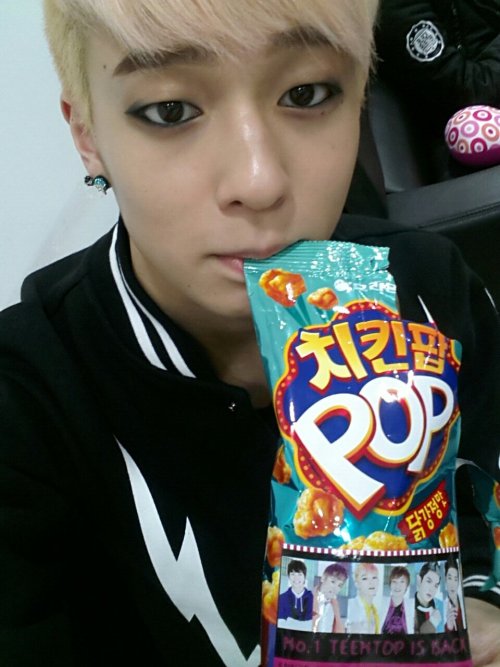 fyteensontop:   오늘도 맛있게 잘먹었어요♥ 그리구 오늘두 응원 너무 고맙구.. 못들어오신분들도 있다구 들었는데 보구싶어요..아쉽다 으앙!!!!!_엘조  I ate the delicious food well today too♥ also very grateful