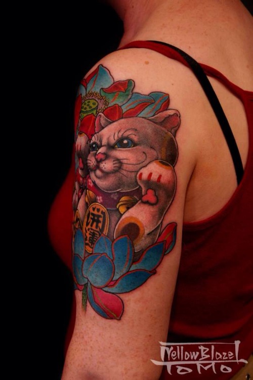 Maneki-neko by Tomo, Yellow Blaze tattoo, Yokohama