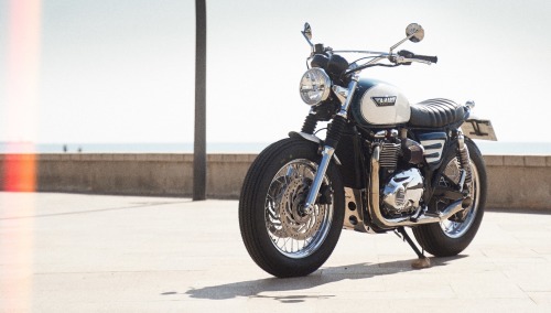 garageprojectmotorcycles: itsbrucemclaren:Thin Blue LineThe bike number 78 of Tamarit Motorcycles&