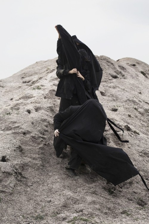 iolsi:  albnegrualb:    CRAIG GREEN SS16 CAMPAIGN    iolsi.bigcartel.com 