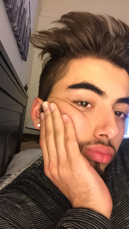 eliaes:  6 recent random selfies from my roll ✨tagged by: apimelekii tag: bromancing-the-stone, 1talian, beyoncebeytwice, tephor, cynicz, earthyamis, okaykhaled, lordbates, axintus, rlmjob, and everyone else