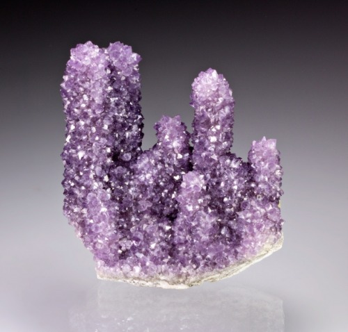 mineralia:Amethyst from Uruguayby Dan Weinrich\m/ indeed, rock friend