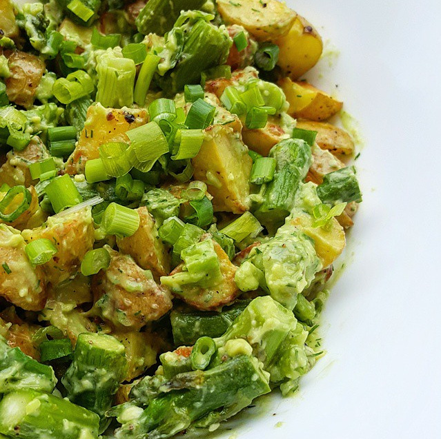 veganfoody:  Some of last weeks vegan eats…Avocado Potato Salad with Dill and Asparagus