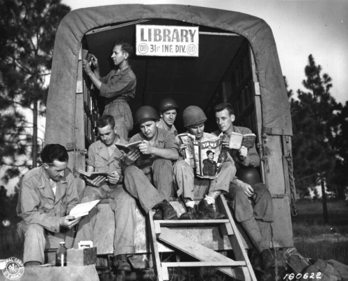 demons:The mobile library of the US 31st Infantry in Louisiana, 1943