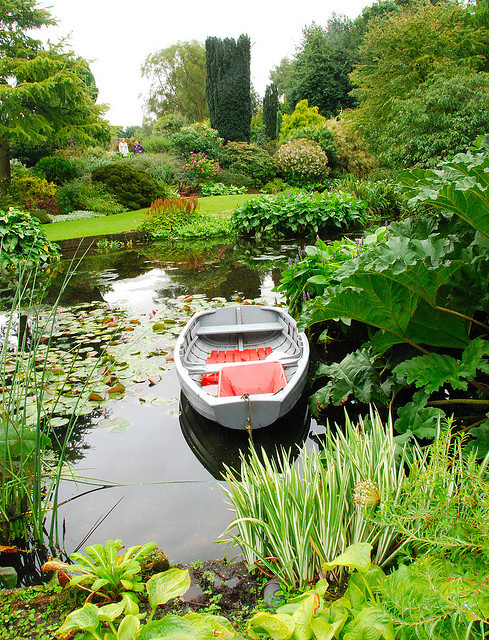 Beth Chatto Gardens in Elmstead Market, Essex, England (by antonychammond).