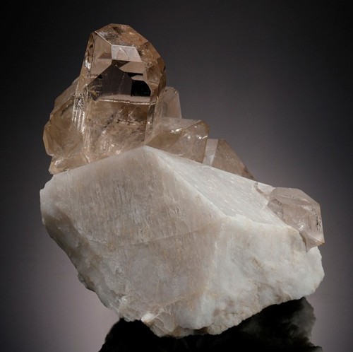 bijoux-et-mineraux:  Topaz with Quartz and Microcline -  Nyet-Bruk, Skardu, Baltistan, Northern Areas, Pakistan  