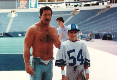 confederate4ever:randy white,dallas cowboy………..hunk of a daddy