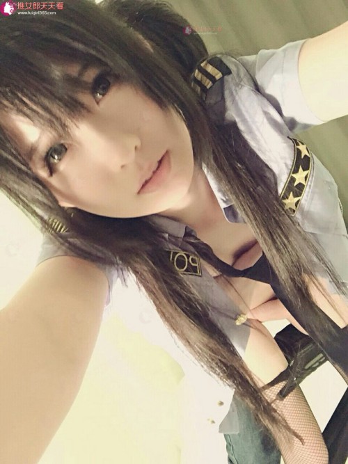 lemontreezc: 50两套，800部萝莉和少女视频，赠送大量套图 QQ2672525598