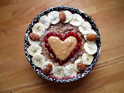 Iamrising:  Perfect Valentine’s Day Breakfast!Pomegranate&Amp;Amp;Apple Oatmeal