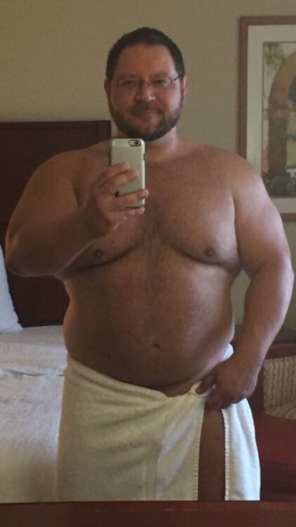 imexmujiromacensured:  Love man and towel.