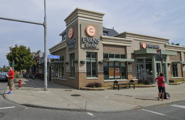 8 Major American Banks That Got Caught Discriminating Against Black People