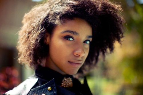 pinkiethebrain:  cat5music:  lianne la havas  i LOVE lianne 