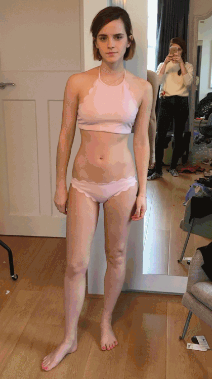 celebsn1:  p>Emma Watson leaked bikini set gifs  Submit shnyyp.tumblr.com
