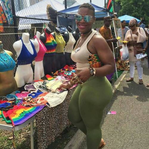kornbredfed:  K O R N B R E D F E D @kokaine.kisses_231  #kornbredfedgirl #ThickAF #ebonybeauty #melaninonatrillion #thickerthanasnicker #eyecandy #blackcoffeenosugarnokream #thickestonig #blackbeauty
