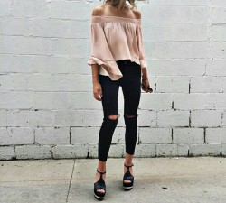 parisfashionn:  Blouse Black Skinny Ripped Denim Pant  