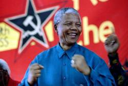 historicaltimes:  Nelson Mandela at a communist