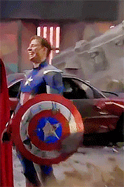 hotmessfassy:Steve Rogers | Behind The Scenes | The Avengers