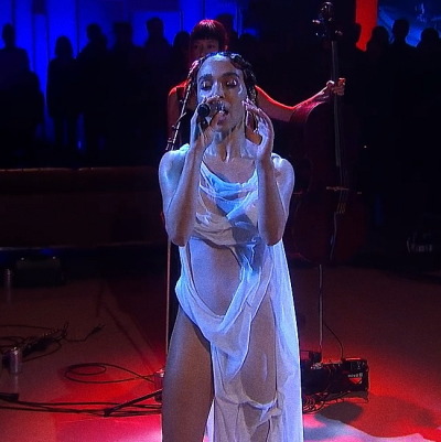 Porn juicyicon:fka twigs at later…with photos