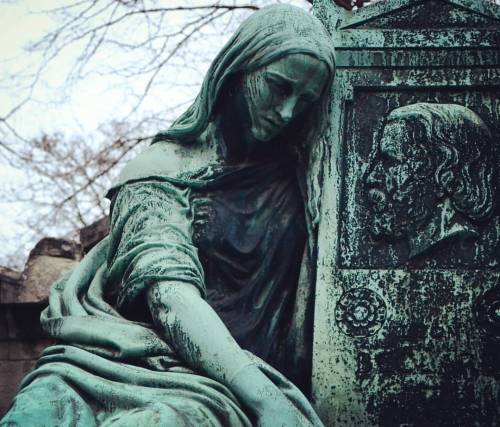 #tumba #perelachaise #cemetery #cementerio #paris #france