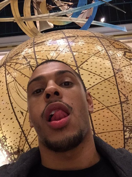 industrykings:   Why am I just realizing how gorgeous Caio Veyron is???  