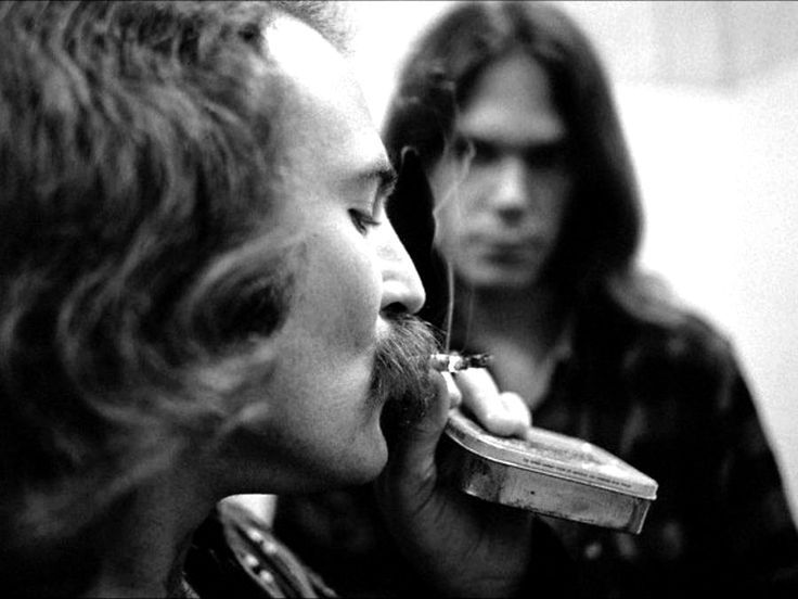 moretransistorssmashed:The look on Neil’s face says “Fuck. Croz is fish lippin’