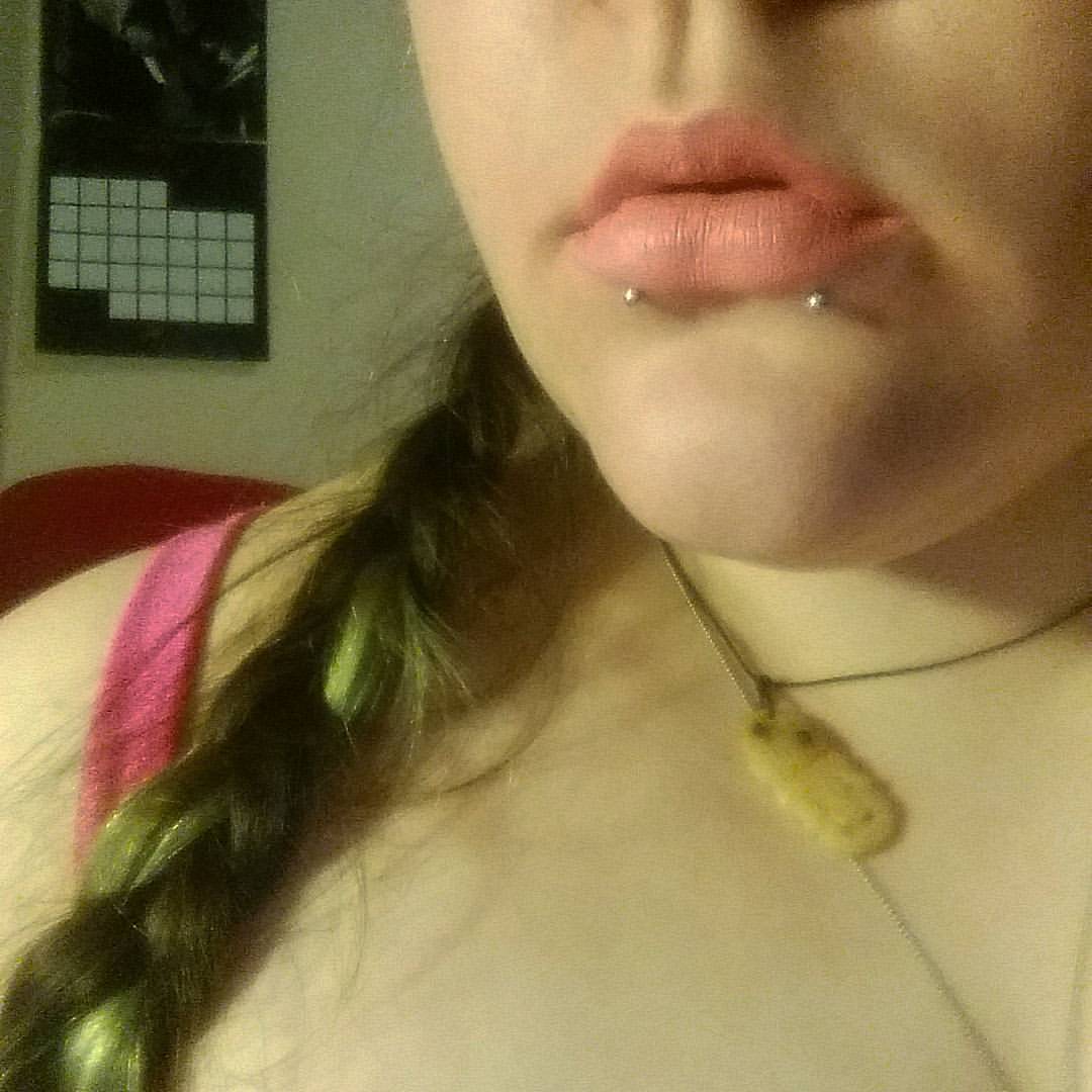 Late night swatches.  #jeffreestarcosmetics #jeffreestar #velourliquidlipstick #714lipstick