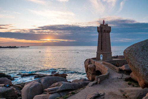 Phare de Ploumanac’h by Maxime Bonzi Phare de Ploumanac’h  The lighthouse of Ploumanac'h is perched 