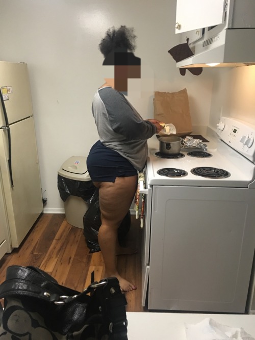 Sex gtd912:  In the kitchen making it do what pictures