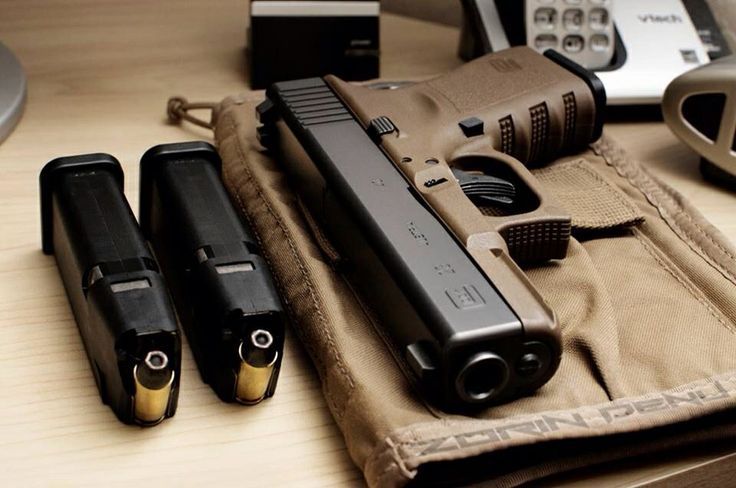 gunsknivesgear:  I’ve owned Berettas, 1911s of all sorts and SIGs.  I’ve been
