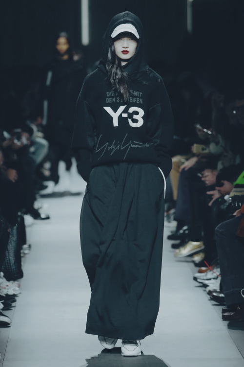 Y-3 / Fall 2018 Model: Hyun Ji Shin