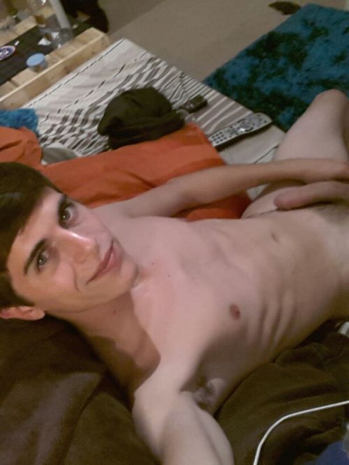 boisbonersncum:  I took more lol… I’m such a slut 