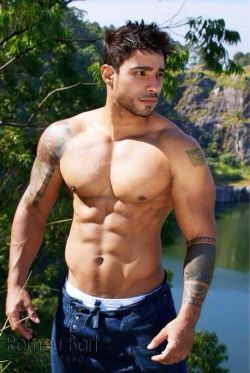 Hot Arab Males