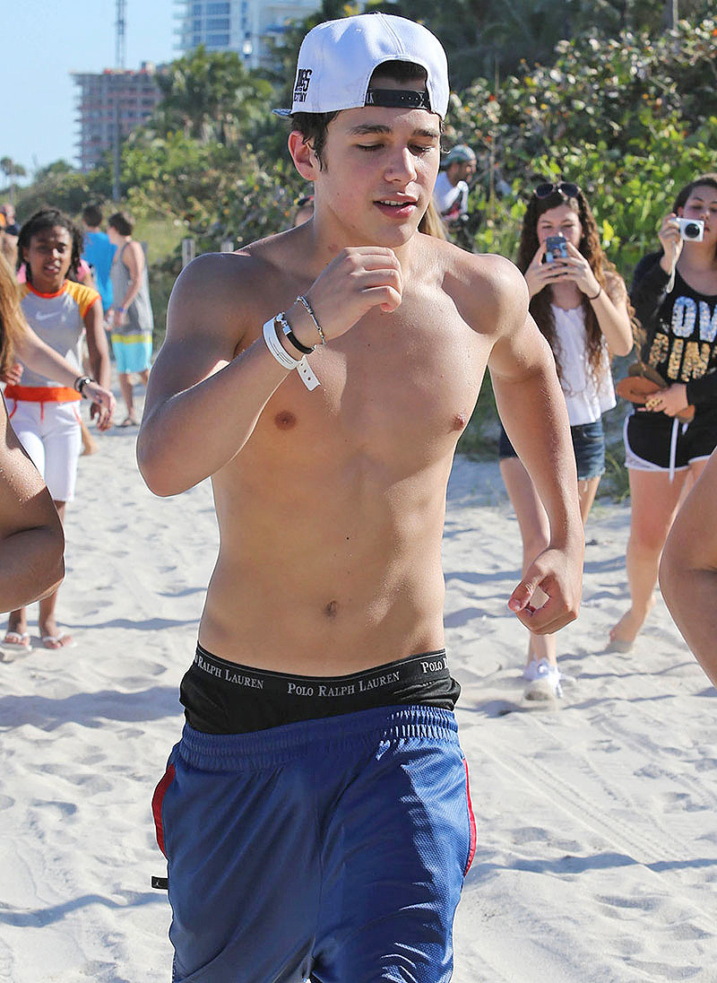 Austin Mahone.