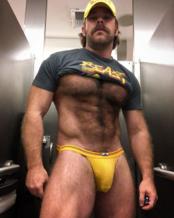 lone-wolf72:Dam Boy he’s Beast Material adult photos