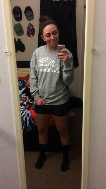 femmechameleon:  wecallthisliving:  Gotta love all the free gear you get playing D2 lacrosse 😍  those thighs doe 😍😍😍😍👌