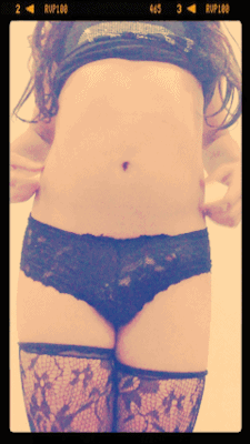 Cheblu81:  Shemaililove:  So Horny…    I Love This