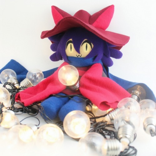 niko-the-solar-messiah: rainbowsplushies: Niko - OneShot Flop Doll! Keep reading