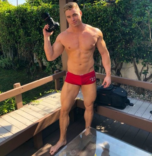 Connor today CF Connor - Colin Hart - Chaz Vorrias (2004-2018)www.instagram.com/chazvor