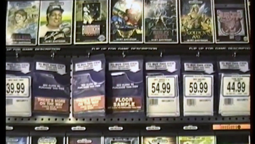 hamfootsia:  tarpittales:  Vintage video game aisle. 