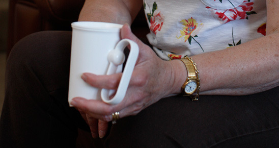 treesandfangs:  livingwithdisability:  We like really like this cup with a rotating