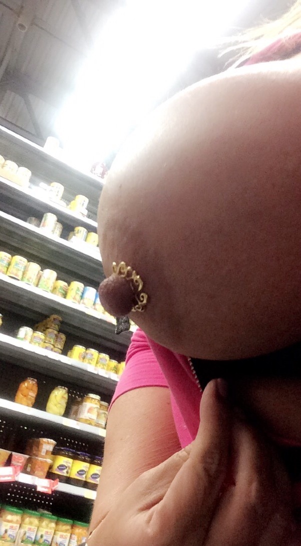 yep999:  @bigdaddysgirl71 makes the best out of a quick trip to the store. Lucky