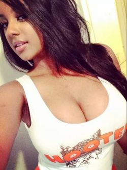 blackprofessionals:  My idea of what all Hooters girls should