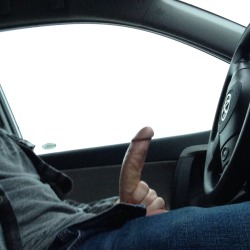 johnny2watch:  Rainy day car masturbation.