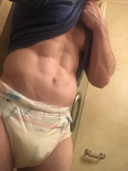 diaperthor:Soaked little boy this morning