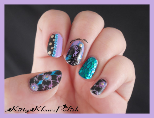cheshirecatsmile37art:  kittyklawz:  Madii on my nails from @cheshirecatsmile37art. Yay Colors!  I’m not sure you can tell, but the quality of the photo has gotten better compare to my old Nail art. I also have a light box now to take color accurate